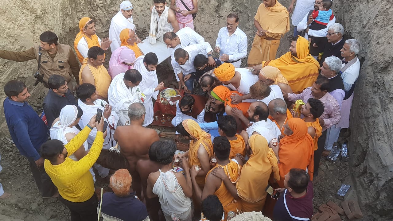 bhavya jinalaya evam chaubisi ka shilanyas