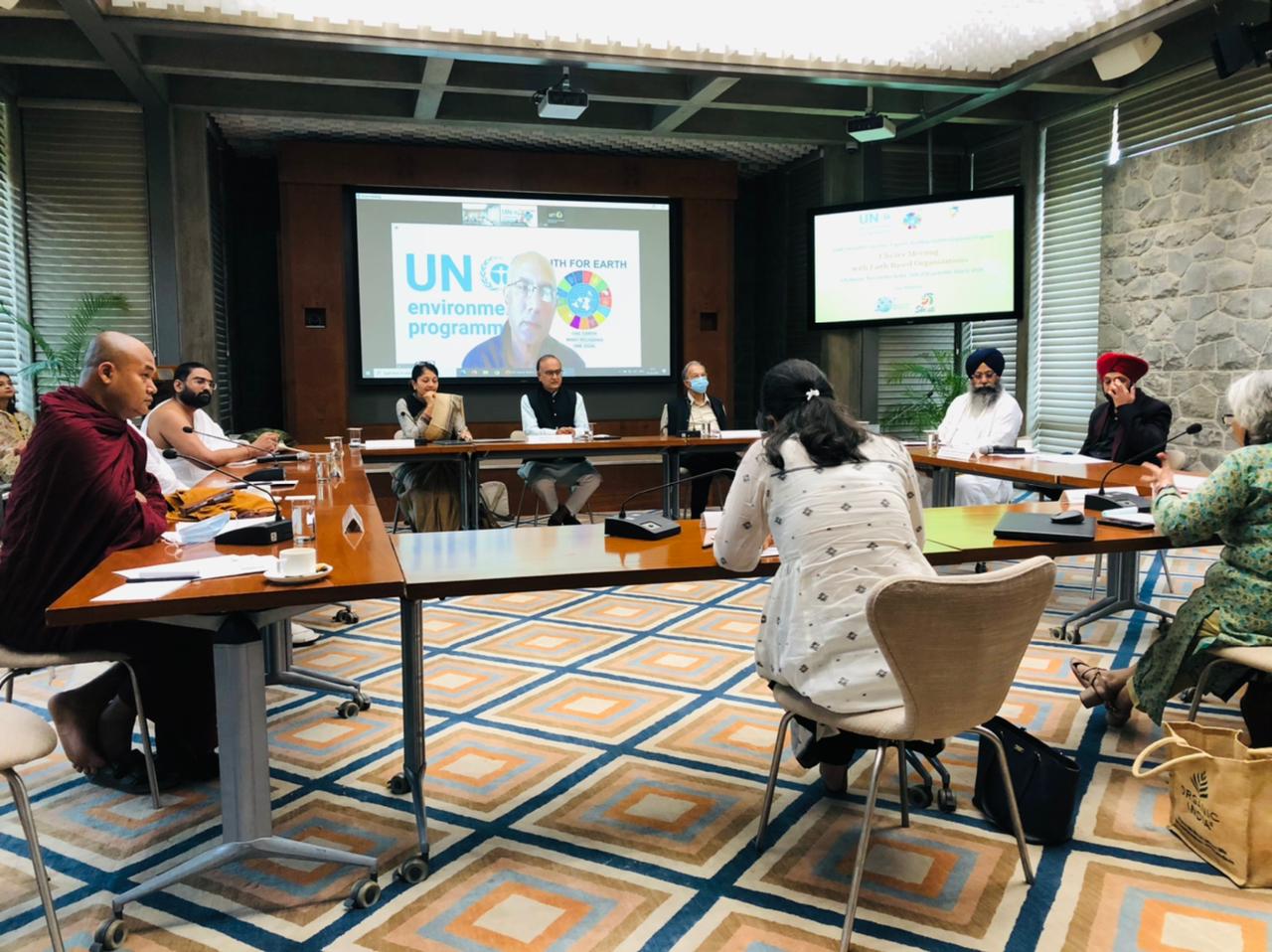 shree yogbhushan ji maharaj ka un haaus me hua abhibhashan