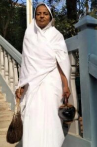 आर्यिका देशना मति 