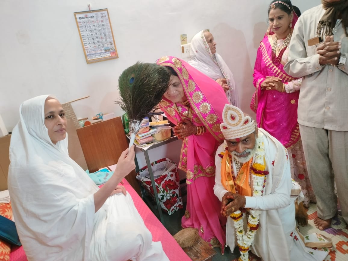 Aadeshavr pnchauri muni pujya sagar 